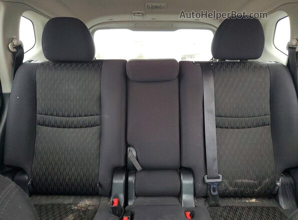 5N1AT2MT1HC755630 2017 NISSAN ROGUE White Rear seats view