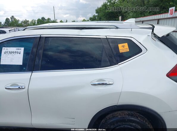 5N1AT2MT1HC882541 2017 NISSAN ROGUE White 