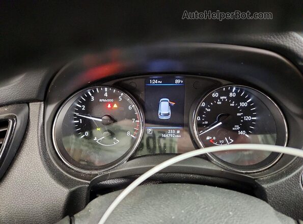 5N1AT2MT1JC736243 2018 NISSAN ROGUE Red Սարքավորումների վահանակի տեսք