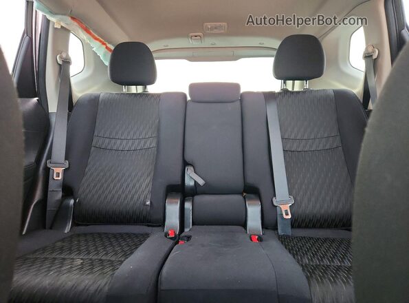 5N1AT2MT1KC706757 2019 NISSAN ROGUE Green Rear seats view