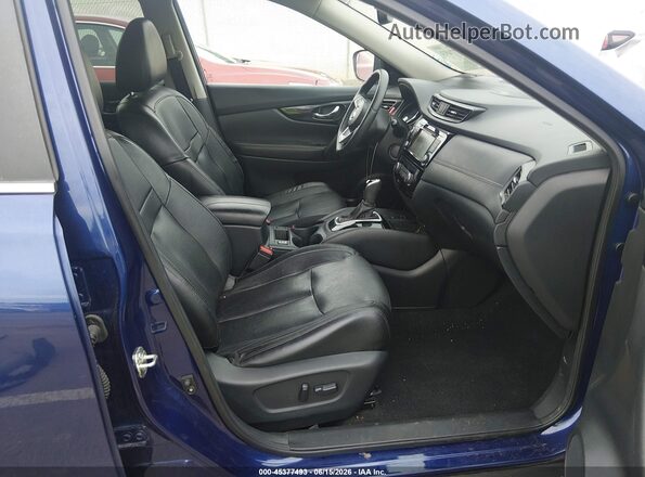 5N1AT2MT1LC716819 2020 NISSAN ROGUE Blue Front interior view