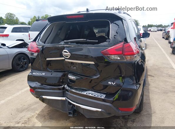 5N1AT2MT2HC831548 2017 NISSAN ROGUE Черный Вид спереди