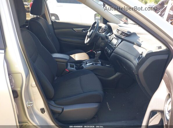 5N1AT2MT2KC754008 2019 NISSAN ROGUE Silver Front interior view