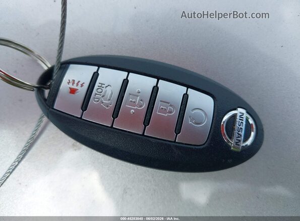 5N1AT2MT3HC813950 2017 NISSAN ROGUE White წინა პანელის ხედი