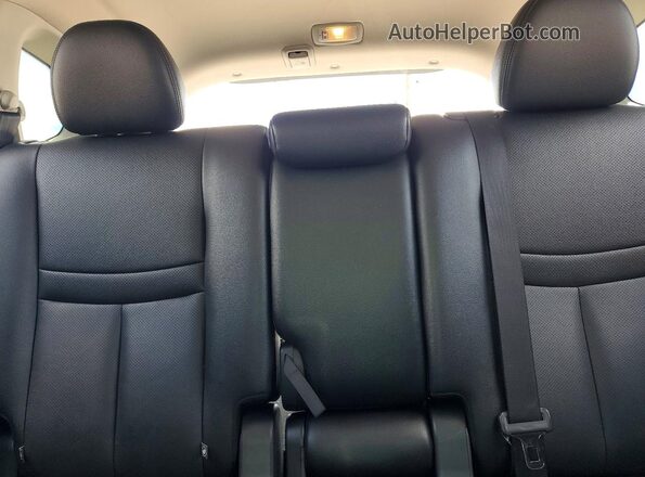 5N1AT2MT3HC843739 2017 NISSAN ROGUE White Rear seats view
