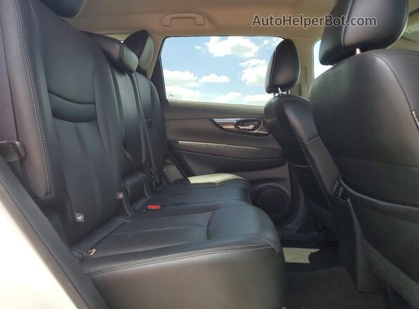 5N1AT2MT3HC843739 2017 NISSAN ROGUE White Rear interior view