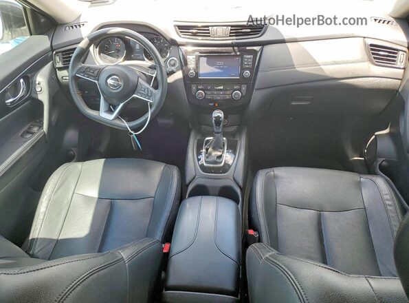 5N1AT2MT3HC843739 2017 NISSAN ROGUE White Dashboard view