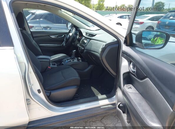 5N1AT2MT3JC716270 2018 NISSAN ROGUE Silver Вид салону спереду