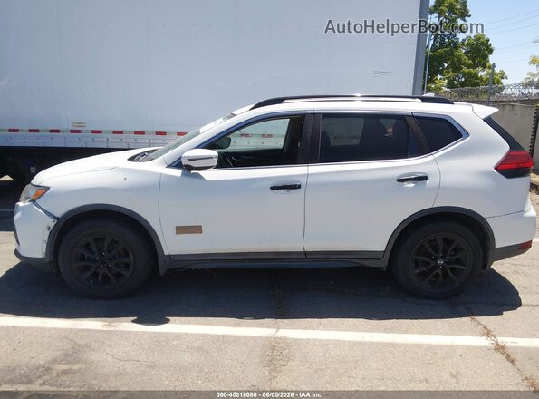 5N1AT2MT4HC754911 2017 NISSAN ROGUE Белый 