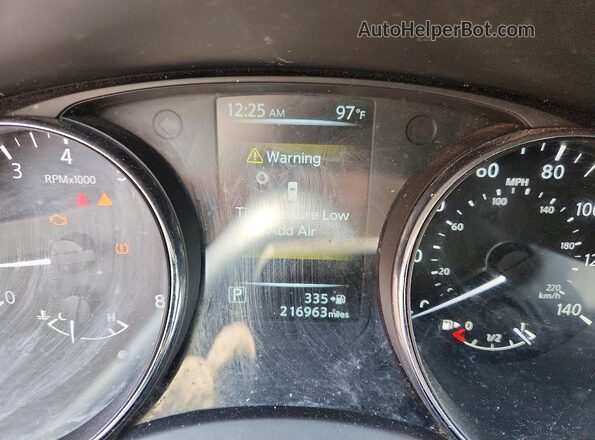 5N1AT2MT4HC777377 2017 NISSAN ROGUE Красный 
