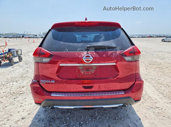 5N1AT2MT4HC778660 2017 NISSAN ROGUE Red Հետևի տեսք
