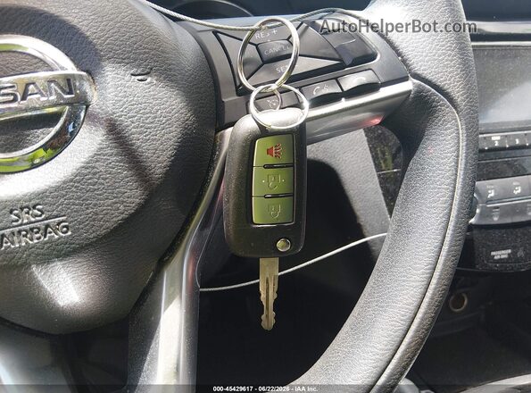 5N1AT2MT4HC888446 2017 NISSAN ROGUE Silver Вид панелі приладів
