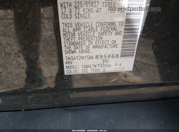 5N1AT2MT5HC895468 2017 NISSAN ROGUE Черный Вид подкапотного пространства