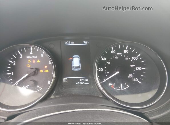 5N1AT2MT6HC796061 2017 NISSAN ROGUE White Հետևի նստատեղերի տեսք
