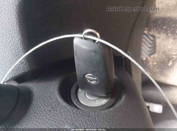 5N1AT2MT6HC796061 2017 NISSAN ROGUE White Առջևի վահանակի տեսք