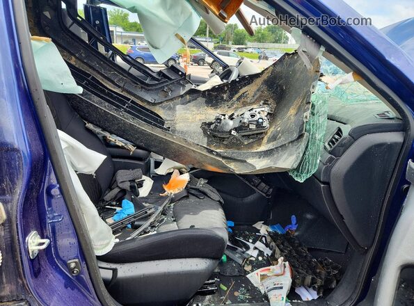 5N1AT2MT6HC895883 2017 NISSAN ROGUE Blue Front interior view