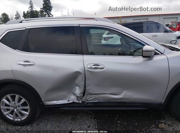 5N1AT2MT6JC789780 2018 NISSAN ROGUE Серебряный 