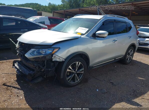 5N1AT2MT6JC793490 2018 NISSAN ROGUE Silver წინა მარცხენა ხედი სამი მეოთხედიდან