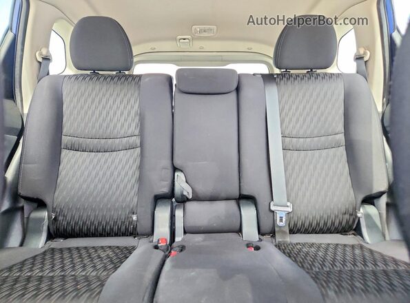 5N1AT2MT7KC841306 2019 NISSAN ROGUE Blue Rear seats view