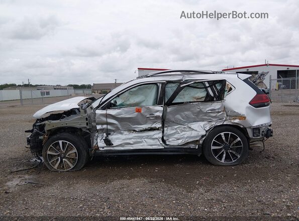 5N1AT2MT7LC702200 2020 NISSAN ROGUE Silver Панорамний вид салону 360°