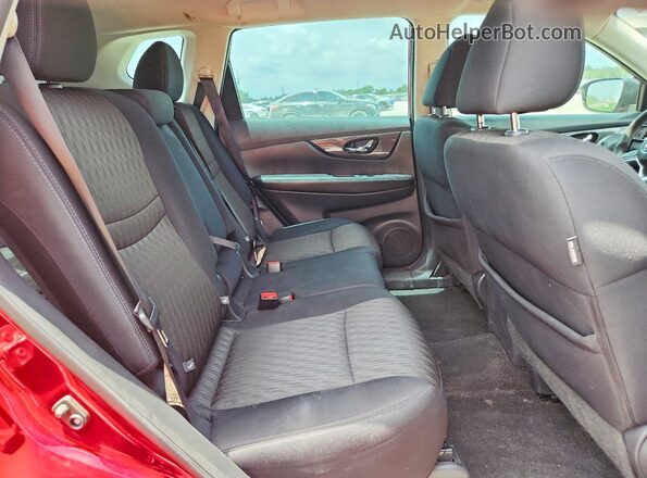 5N1AT2MT8HC841940 2017 NISSAN ROGUE Burgundy Rear interior view