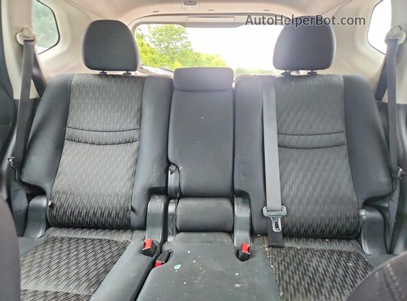 5N1AT2MT9HC841154 2017 NISSAN ROGUE Red უკანა სავარძლების ხედი