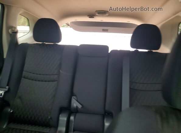 5N1AT2MT9HC861517 2017 NISSAN ROGUE White Հետևի նստատեղերի տեսք