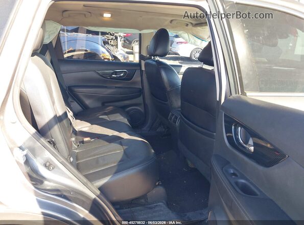 5N1AT2MV0HC758584 2017 NISSAN ROGUE Серый Вид наклейки с VIN-кодом