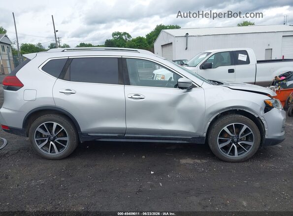 5N1AT2MV0LC709376 2020 NISSAN ROGUE Silver Rear interior view