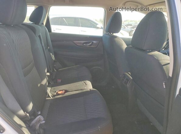 5N1AT2MV1JC717113 2018 NISSAN ROGUE White Вид задньої частини салону