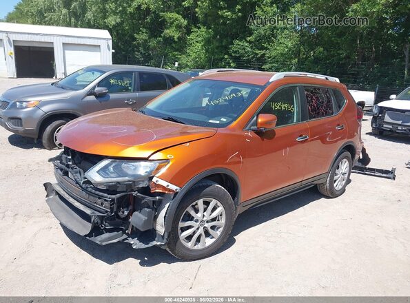 5N1AT2MV1JC779031 2018 NISSAN ROGUE Оранжевый Передняя левая четверть