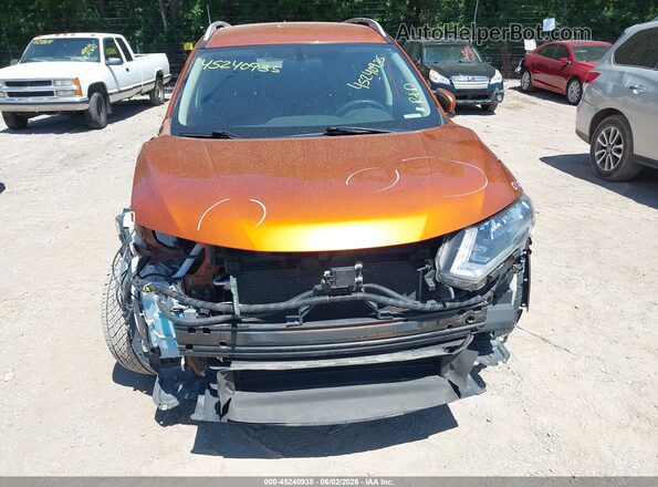 5N1AT2MV1JC779031 2018 NISSAN ROGUE Оранжевый Вид задней части салона