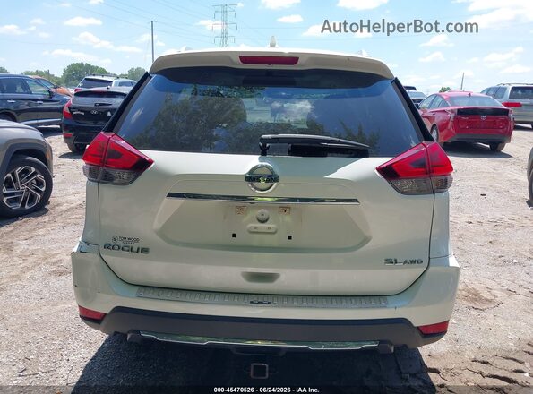 5N1AT2MV2HC743570 2017 NISSAN ROGUE White 
