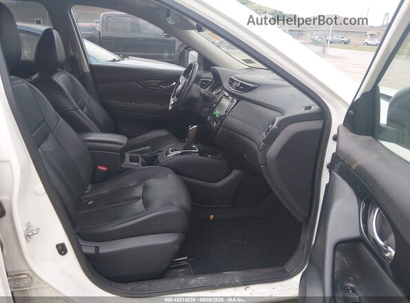 5N1AT2MV2HC761244 2017 NISSAN ROGUE White Widok wnętrza z przodu