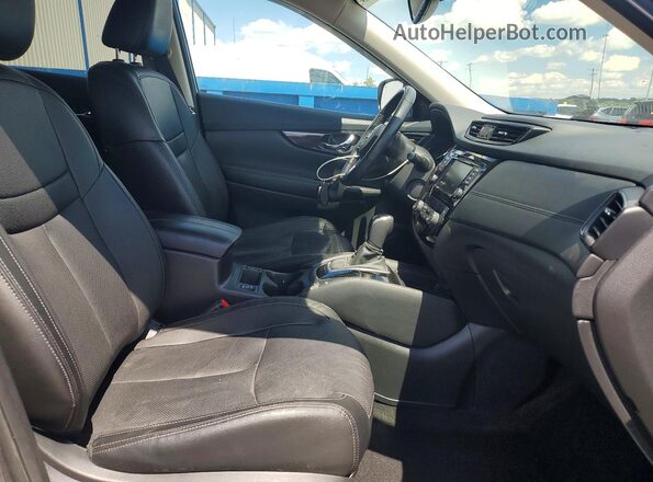 5N1AT2MV2JC760889 2018 NISSAN ROGUE Silver Front interior view
