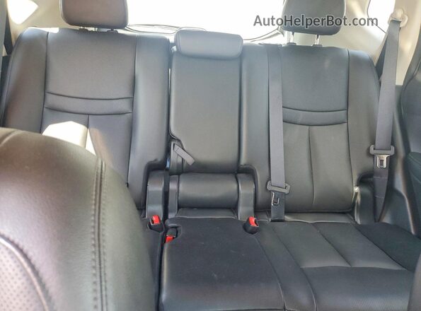 5N1AT2MV2JC760889 2018 NISSAN ROGUE Silver Rear seats view