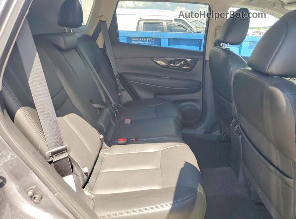 5N1AT2MV2JC760889 2018 NISSAN ROGUE Silver Rear interior view