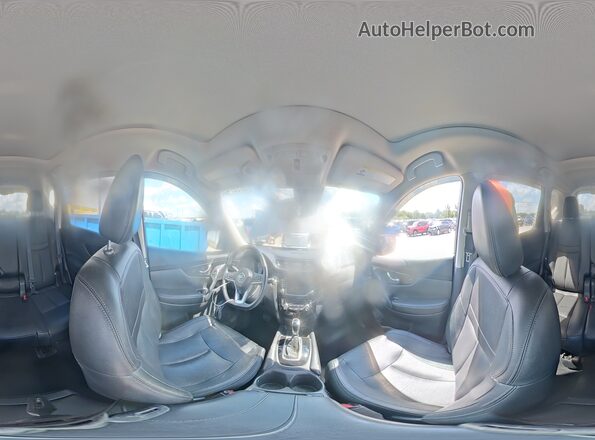 5N1AT2MV2JC760889 2018 NISSAN ROGUE Silver 360 interior view