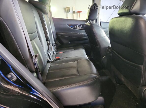 5N1AT2MV2JC827443 2018 NISSAN ROGUE Black Widok wnętrza z tyłu