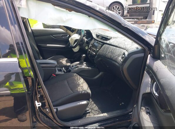 5N1AT2MV3JC814605 2018 NISSAN ROGUE Черный Вид салона спереди
