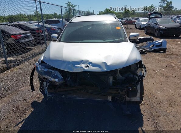 5N1AT2MV3JC850214 2018 NISSAN ROGUE Silver Սալոնի հետևի տեսք