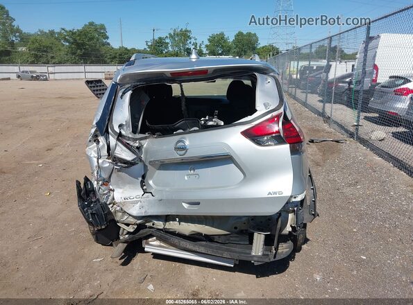 5N1AT2MV3JC850214 2018 NISSAN ROGUE Silver 
