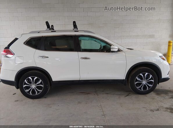 5N1AT2MV4GC897048 2016 NISSAN ROGUE White Rear interior view
