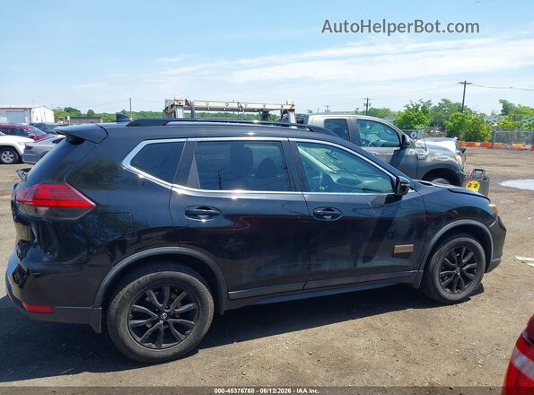 5N1AT2MV4HC763674 2017 NISSAN ROGUE Black Սալոնի հետևի տեսք