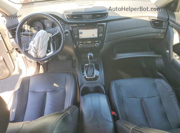 5N1AT2MV4HC796223 2017 NISSAN ROGUE White Vista del salpicadero