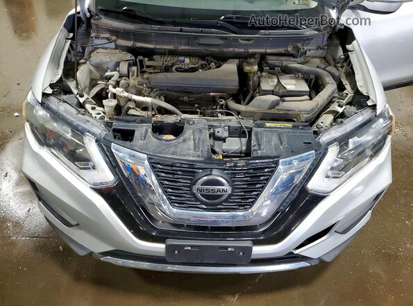 5N1AT2MV4JC711032 2018 NISSAN ROGUE Silver Engine compartment view