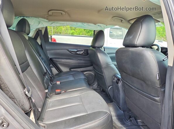 5N1AT2MV4JC744497 2018 NISSAN ROGUE Gray Widok wnętrza z tyłu