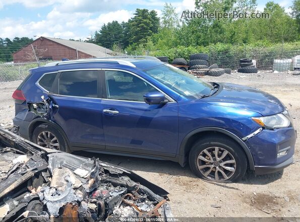 5N1AT2MV4JC762563 2018 NISSAN ROGUE Blue Widok wnętrza z tyłu