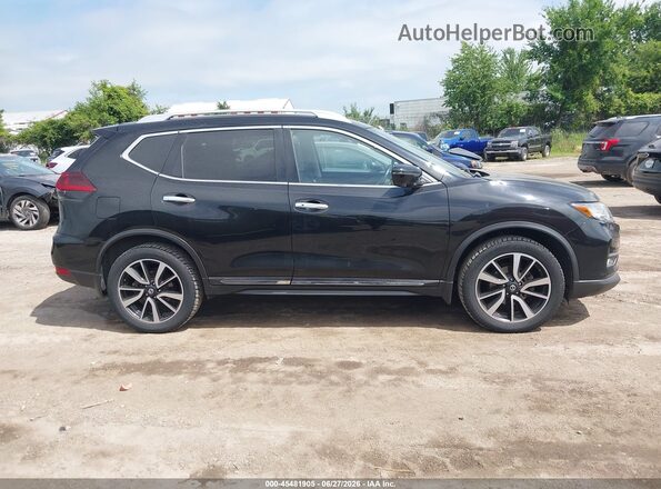 5N1AT2MV4LC701992 2020 NISSAN ROGUE Черный Вид задней части салона