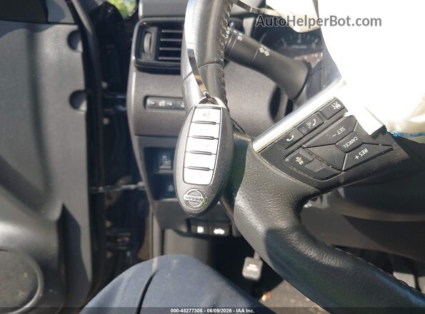 5N1AT2MV5HC765790 2017 NISSAN ROGUE Черный Вид панели приборов